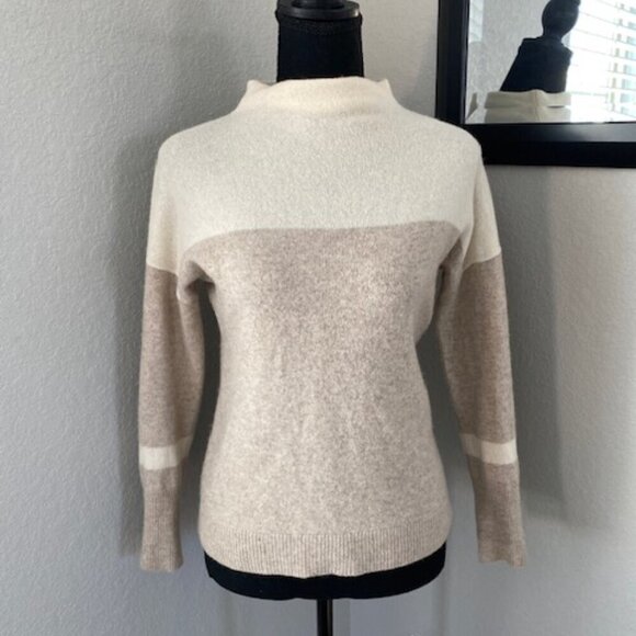 TAHARI Ivory Cream Tan Cashmere Funnel Neck Pullover Sweater Medium - Picture 2 of 12